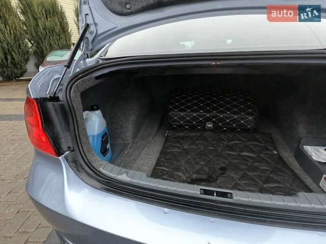 Сірий БМВ 3 Серія, об'ємом двигуна 3 л та пробігом 154 тис. км за 11000 $, фото 10 на Automoto.ua