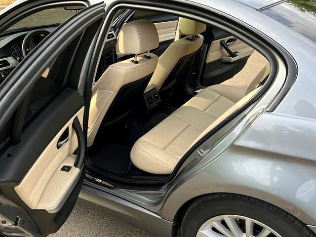 Серый БМВ 3 Серия, объемом двигателя 3 л и пробегом 243 тыс. км за 9700 $, фото 6 на Automoto.ua