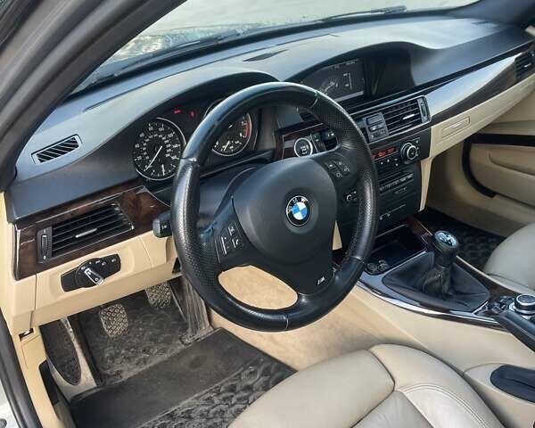Серый БМВ 3 Серия, объемом двигателя 2.98 л и пробегом 175 тыс. км за 12500 $, фото 4 на Automoto.ua