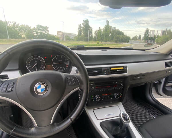 Серый БМВ 3 Серия, объемом двигателя 2 л и пробегом 286 тыс. км за 9000 $, фото 12 на Automoto.ua