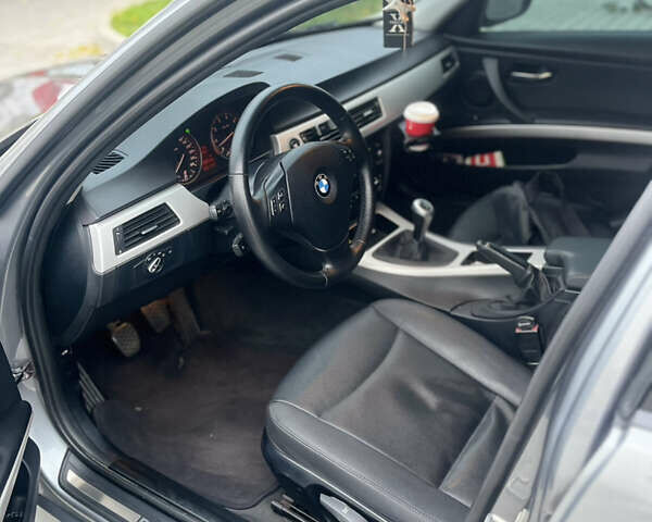 Серый БМВ 3 Серия, объемом двигателя 2.5 л и пробегом 176 тыс. км за 9100 $, фото 10 на Automoto.ua