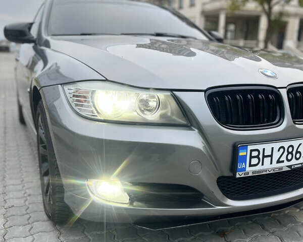 Серый БМВ 3 Серия, объемом двигателя 2.5 л и пробегом 176 тыс. км за 9100 $, фото 12 на Automoto.ua
