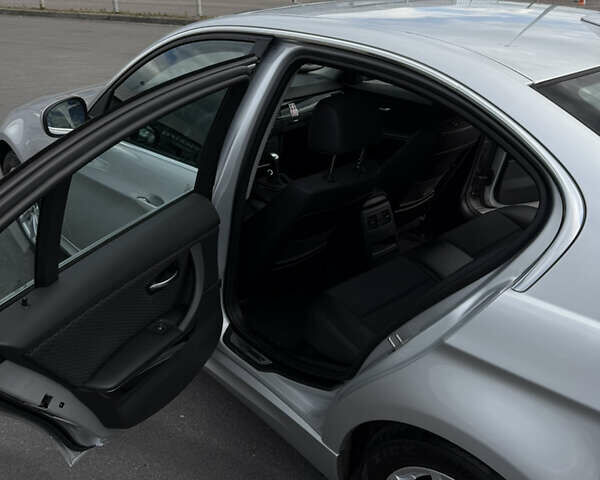 Серый БМВ 3 Серия, объемом двигателя 2 л и пробегом 247 тыс. км за 10590 $, фото 14 на Automoto.ua