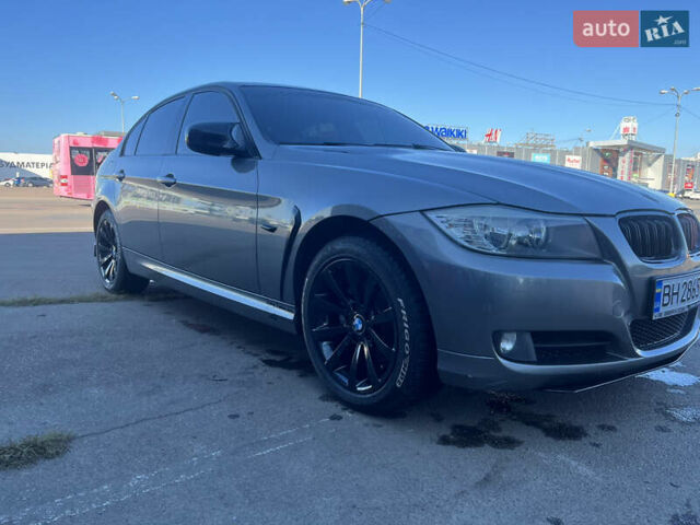 Серый БМВ 3 Серия, объемом двигателя 2.5 л и пробегом 176 тыс. км за 9100 $, фото 19 на Automoto.ua