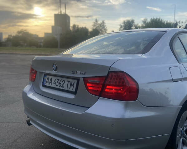 Серый БМВ 3 Серия, объемом двигателя 2 л и пробегом 286 тыс. км за 9000 $, фото 3 на Automoto.ua