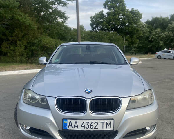 Серый БМВ 3 Серия, объемом двигателя 2 л и пробегом 286 тыс. км за 9000 $, фото 6 на Automoto.ua