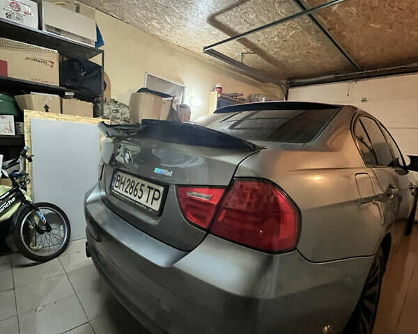 Серый БМВ 3 Серия, объемом двигателя 2.5 л и пробегом 176 тыс. км за 9100 $, фото 3 на Automoto.ua