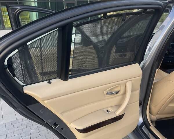Серый БМВ 3 Серия, объемом двигателя 2.98 л и пробегом 175 тыс. км за 12500 $, фото 10 на Automoto.ua