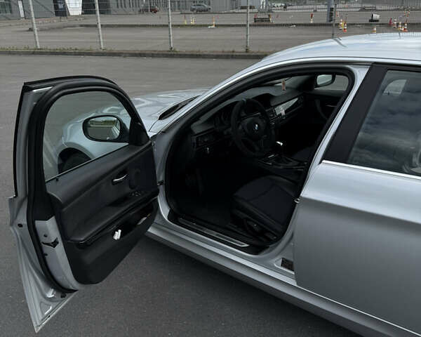 Серый БМВ 3 Серия, объемом двигателя 2 л и пробегом 247 тыс. км за 10590 $, фото 12 на Automoto.ua