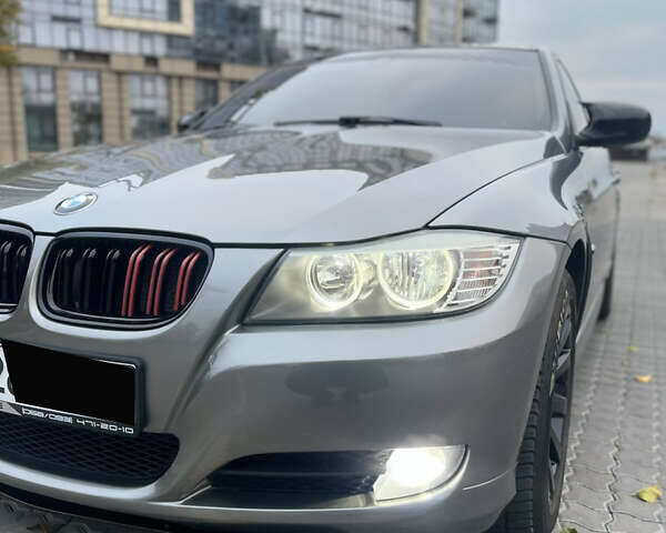 Серый БМВ 3 Серия, объемом двигателя 2.5 л и пробегом 176 тыс. км за 9100 $, фото 13 на Automoto.ua