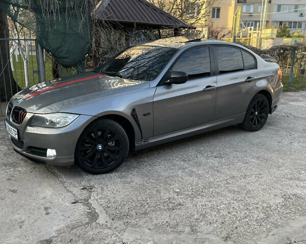 Серый БМВ 3 Серия, объемом двигателя 2.5 л и пробегом 176 тыс. км за 9100 $, фото 2 на Automoto.ua