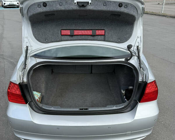 Серый БМВ 3 Серия, объемом двигателя 2 л и пробегом 247 тыс. км за 10590 $, фото 10 на Automoto.ua