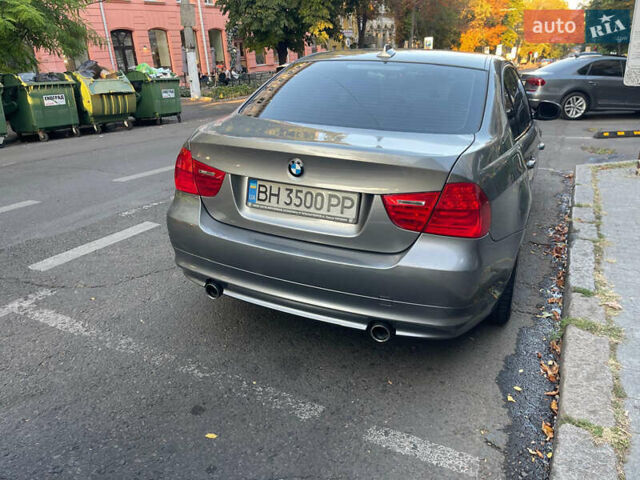 Серый БМВ 3 Серия, объемом двигателя 2.99 л и пробегом 269 тыс. км за 13000 $, фото 13 на Automoto.ua