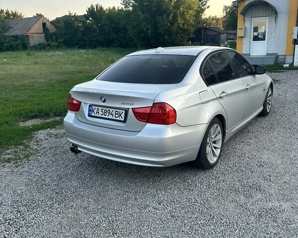 Серый БМВ 3 Серия, объемом двигателя 3 л и пробегом 226 тыс. км за 9500 $, фото 1 на Automoto.ua
