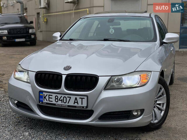 Серый БМВ 3 Серия, объемом двигателя 3 л и пробегом 227 тыс. км за 7999 $, фото 1 на Automoto.ua