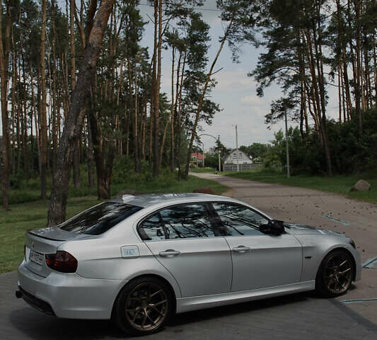 Серый БМВ 3 Серия, объемом двигателя 2 л и пробегом 252 тыс. км за 12700 $, фото 3 на Automoto.ua