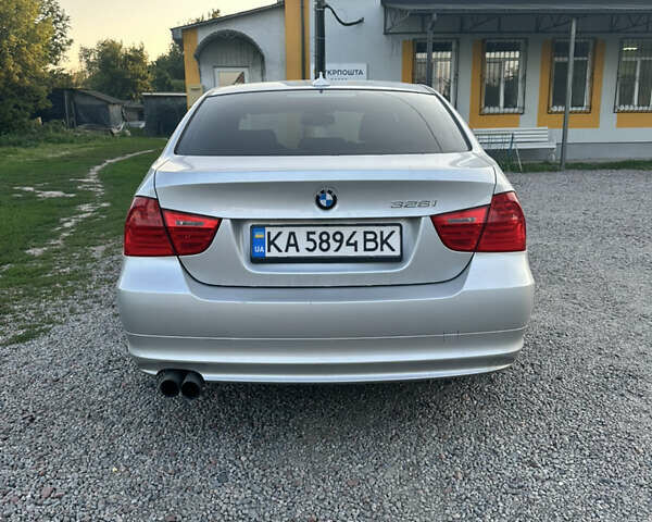 Серый БМВ 3 Серия, объемом двигателя 3 л и пробегом 226 тыс. км за 9500 $, фото 7 на Automoto.ua