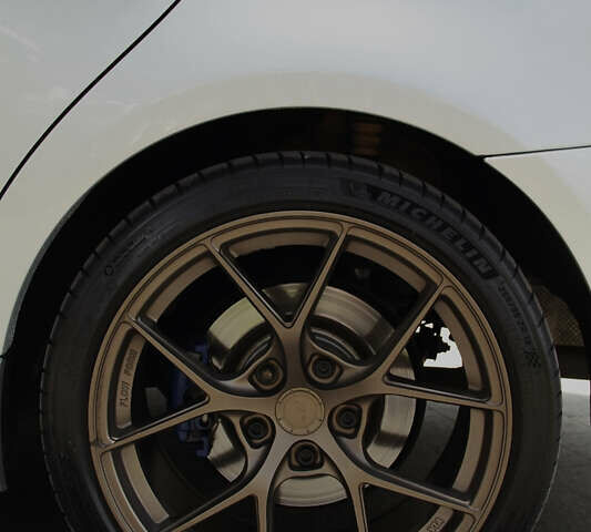 Серый БМВ 3 Серия, объемом двигателя 2 л и пробегом 252 тыс. км за 12700 $, фото 8 на Automoto.ua