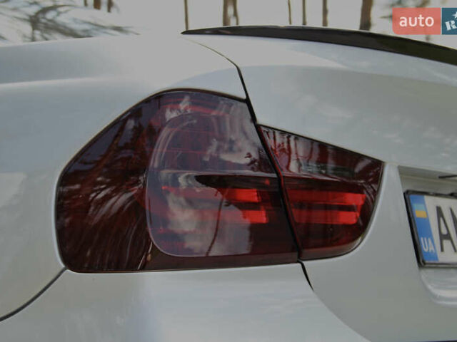 Серый БМВ 3 Серия, объемом двигателя 2 л и пробегом 252 тыс. км за 12700 $, фото 9 на Automoto.ua