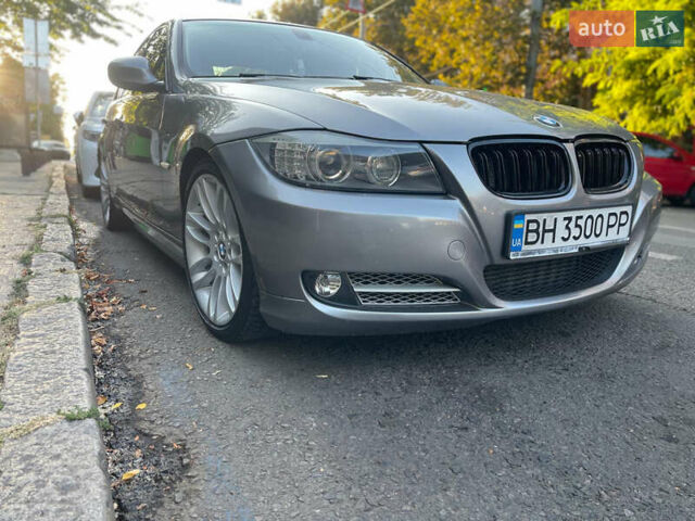 Серый БМВ 3 Серия, объемом двигателя 2.99 л и пробегом 269 тыс. км за 13000 $, фото 1 на Automoto.ua