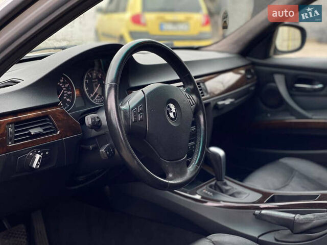 Серый БМВ 3 Серия, объемом двигателя 3 л и пробегом 227 тыс. км за 7999 $, фото 11 на Automoto.ua