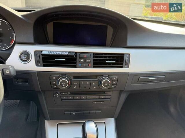 Серый БМВ 3 Серия, объемом двигателя 2 л и пробегом 209 тыс. км за 12000 $, фото 3 на Automoto.ua