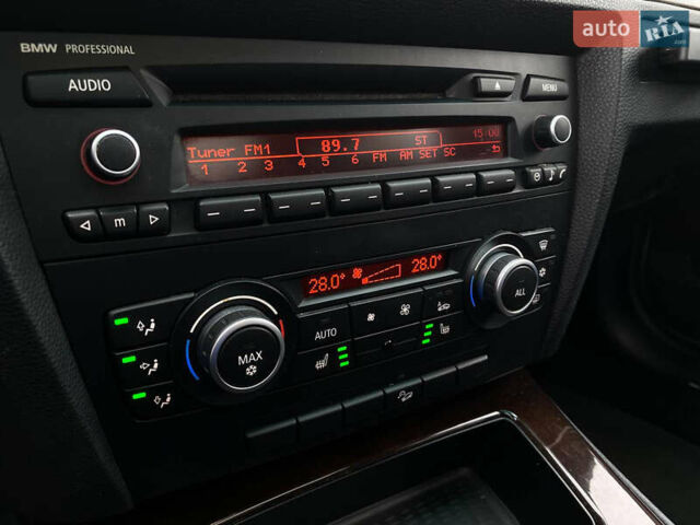 Серый БМВ 3 Серия, объемом двигателя 3 л и пробегом 227 тыс. км за 7999 $, фото 16 на Automoto.ua