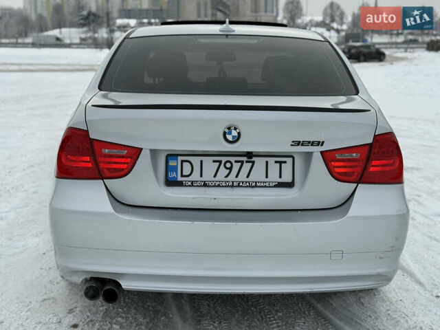 Серый БМВ 3 Серия, объемом двигателя 3 л и пробегом 196 тыс. км за 8600 $, фото 2 на Automoto.ua