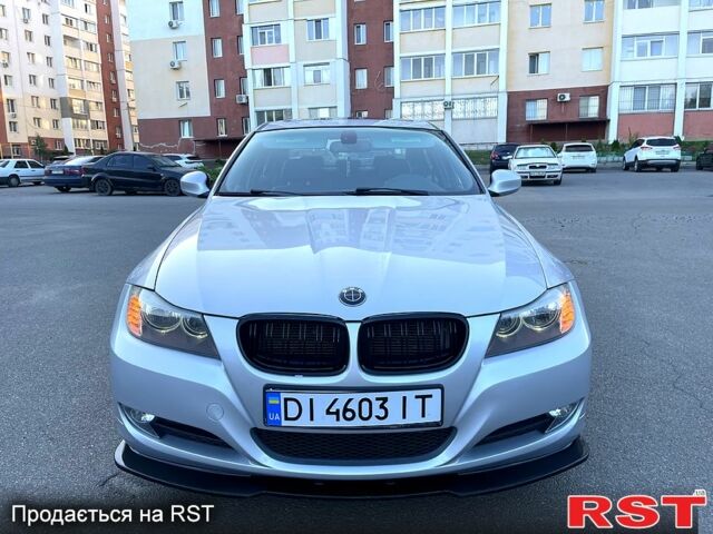 Серый БМВ 3 Серия, объемом двигателя 3 л и пробегом 214 тыс. км за 9500 $, фото 1 на Automoto.ua