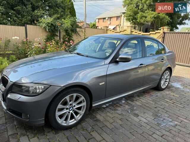 Серый БМВ 3 Серия, объемом двигателя 2 л и пробегом 209 тыс. км за 12000 $, фото 9 на Automoto.ua