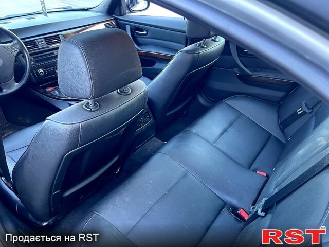 Серый БМВ 3 Серия, объемом двигателя 3 л и пробегом 214 тыс. км за 9500 $, фото 6 на Automoto.ua