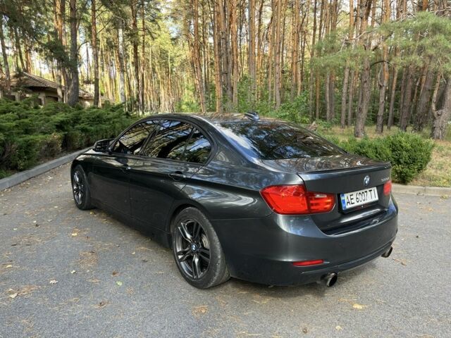 Серый БМВ 3 Серия, объемом двигателя 3 л и пробегом 195 тыс. км за 16200 $, фото 3 на Automoto.ua