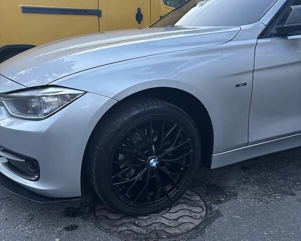 Серый БМВ 3 Серия, объемом двигателя 2 л и пробегом 247 тыс. км за 13200 $, фото 14 на Automoto.ua
