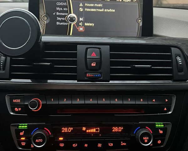 Сірий БМВ 3 Серія, об'ємом двигуна 2 л та пробігом 297 тис. км за 13700 $, фото 12 на Automoto.ua