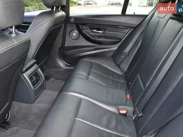 Серый БМВ 3 Серия, объемом двигателя 3 л и пробегом 207 тыс. км за 17600 $, фото 15 на Automoto.ua