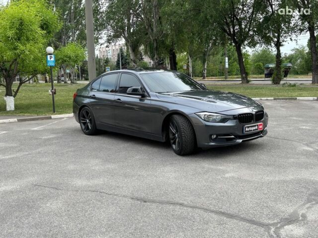 Сірий БМВ 3 Серія, об'ємом двигуна 2 л та пробігом 210 тис. км за 13390 $, фото 6 на Automoto.ua