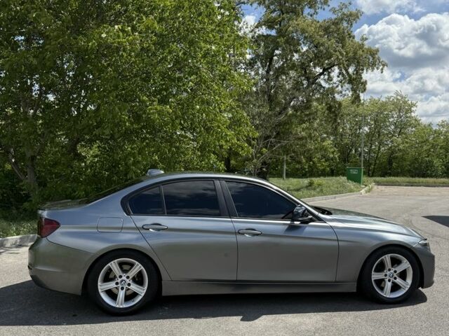 Серый БМВ 3 Серия, объемом двигателя 2 л и пробегом 300 тыс. км за 10500 $, фото 7 на Automoto.ua