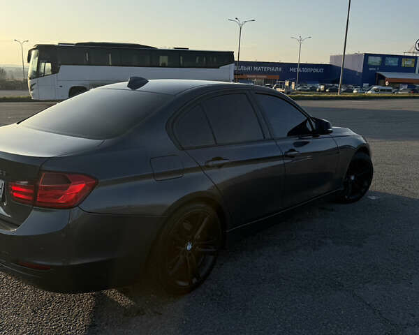 Серый БМВ 3 Серия, объемом двигателя 2 л и пробегом 140 тыс. км за 14000 $, фото 10 на Automoto.ua