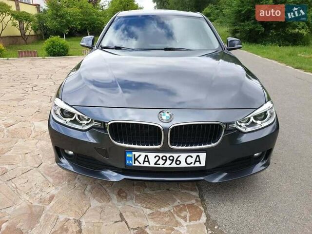 Серый БМВ 3 Серия, объемом двигателя 2 л и пробегом 224 тыс. км за 10800 $, фото 6 на Automoto.ua