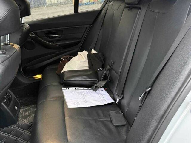 Серый БМВ 3 Серия, объемом двигателя 2 л и пробегом 201 тыс. км за 11300 $, фото 11 на Automoto.ua