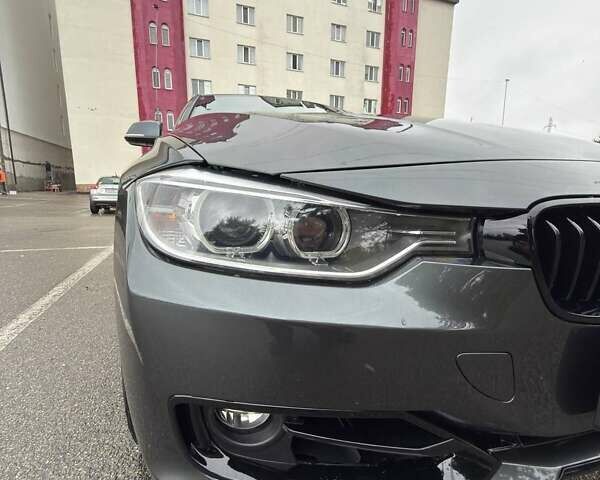 Серый БМВ 3 Серия, объемом двигателя 2 л и пробегом 162 тыс. км за 13100 $, фото 1 на Automoto.ua