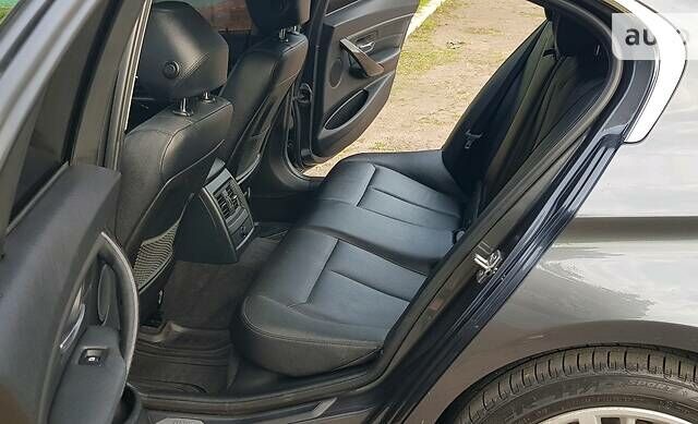 Сірий БМВ 3 Серія, об'ємом двигуна 2 л та пробігом 156 тис. км за 15000 $, фото 9 на Automoto.ua