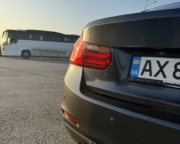 Серый БМВ 3 Серия, объемом двигателя 2 л и пробегом 140 тыс. км за 14000 $, фото 49 на Automoto.ua