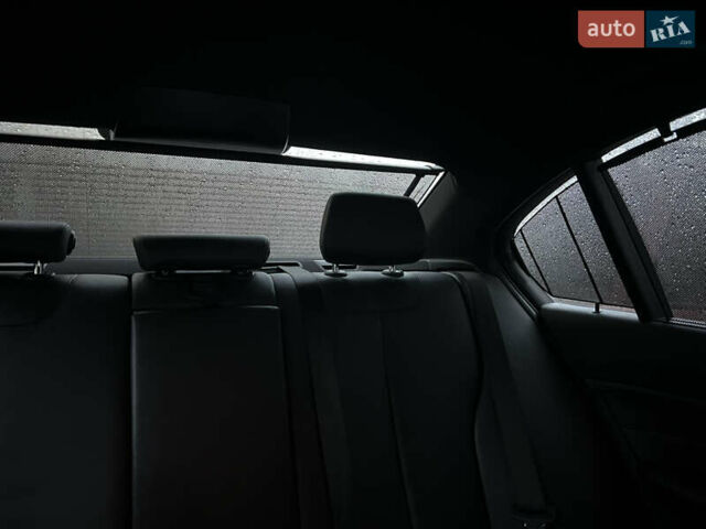 Сірий БМВ 3 Серія, об'ємом двигуна 2 л та пробігом 297 тис. км за 13700 $, фото 19 на Automoto.ua