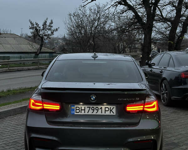 Серый БМВ 3 Серия, объемом двигателя 2.98 л и пробегом 265 тыс. км за 17000 $, фото 18 на Automoto.ua