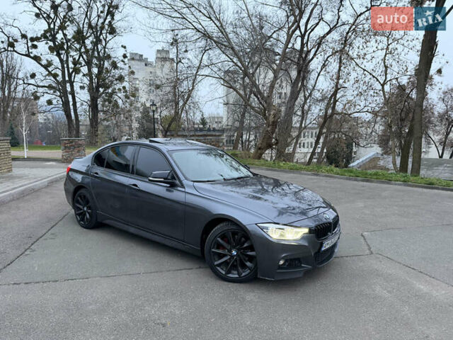 Серый БМВ 3 Серия, объемом двигателя 2 л и пробегом 196 тыс. км за 12800 $, фото 10 на Automoto.ua