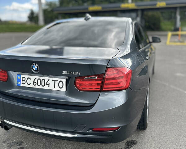 Сірий БМВ 3 Серія, об'ємом двигуна 2 л та пробігом 222 тис. км за 13000 $, фото 8 на Automoto.ua