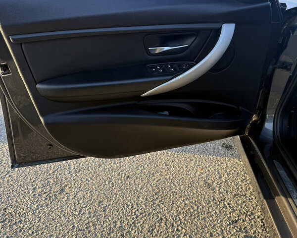 Серый БМВ 3 Серия, объемом двигателя 2 л и пробегом 140 тыс. км за 14000 $, фото 27 на Automoto.ua