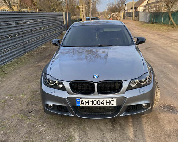 Серый БМВ 3 Серия, объемом двигателя 2 л и пробегом 320 тыс. км за 10700 $, фото 6 на Automoto.ua