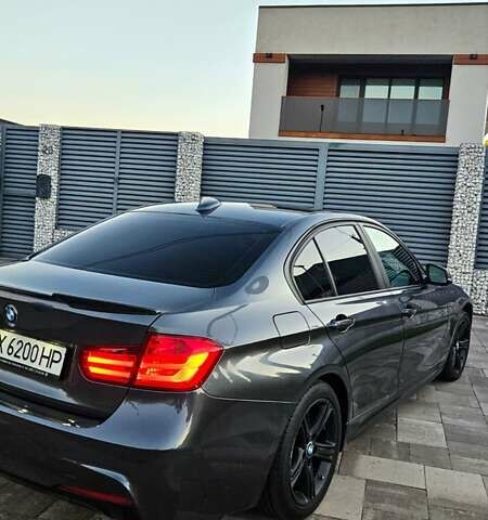 Сірий БМВ 3 Серія, об'ємом двигуна 2 л та пробігом 200 тис. км за 12800 $, фото 3 на Automoto.ua